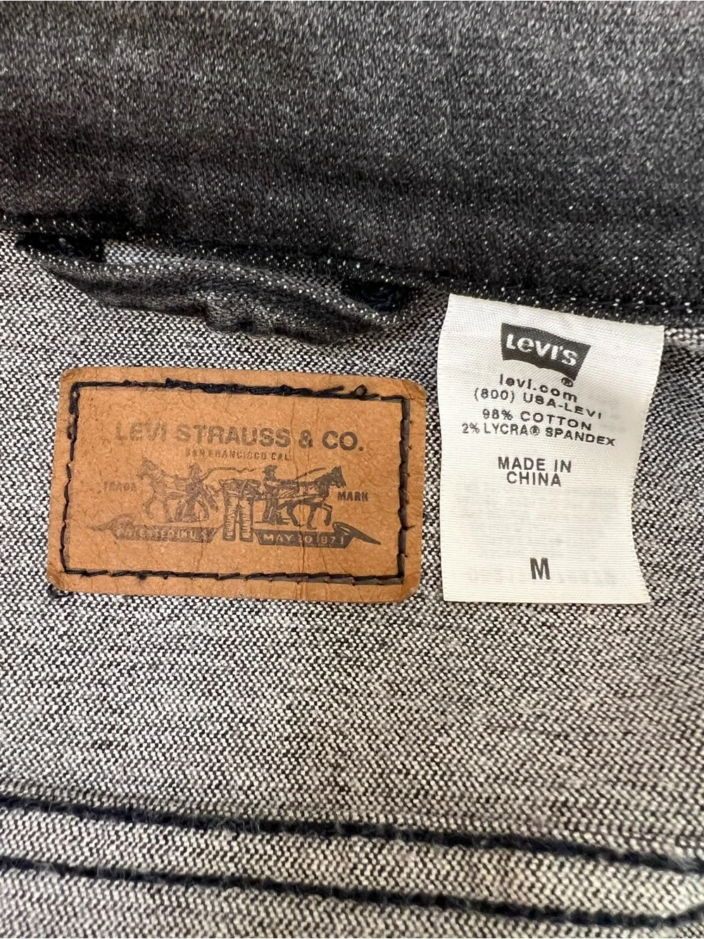 Levi's Black Denim Women’s Trucker Jacket Size M